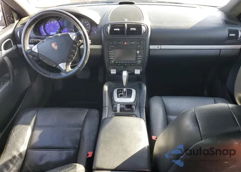 2010 Porsche Cayenne z USA, uszkodzony, nr VIN WP1AA2AP2ALA12271